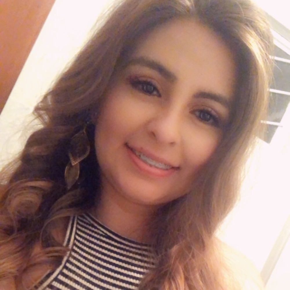 Meet your Posher, Dalia